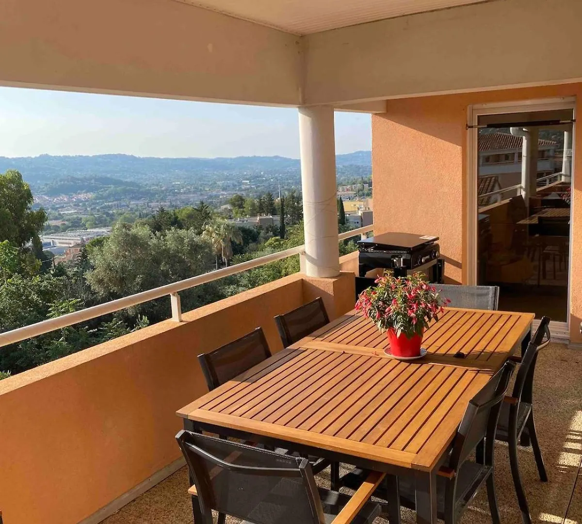 Superbe Appartement Avec Piscine - Grasse Apartament